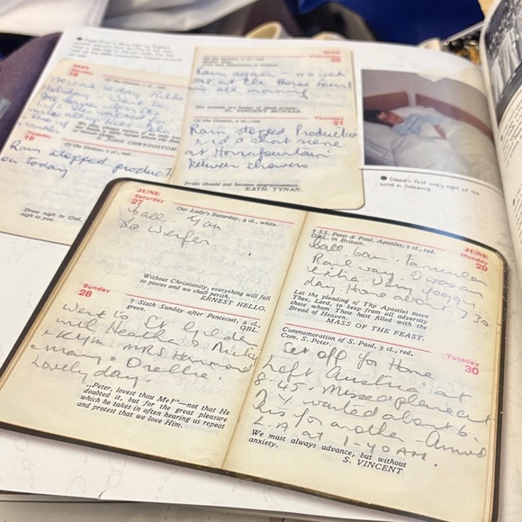 The Sound of Music Family Scrapbook - 2011 By Fred Bronson (SEVENOAKS) - Picture 15 of 16